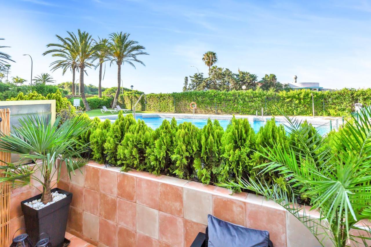 Super2Beachfront Marbella Buitenkant foto