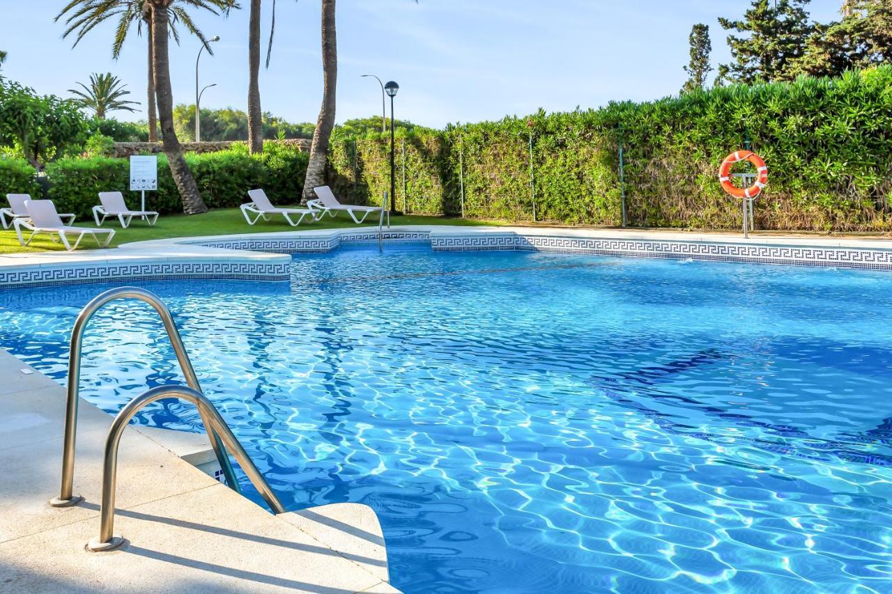 Super2Beachfront Marbella Buitenkant foto