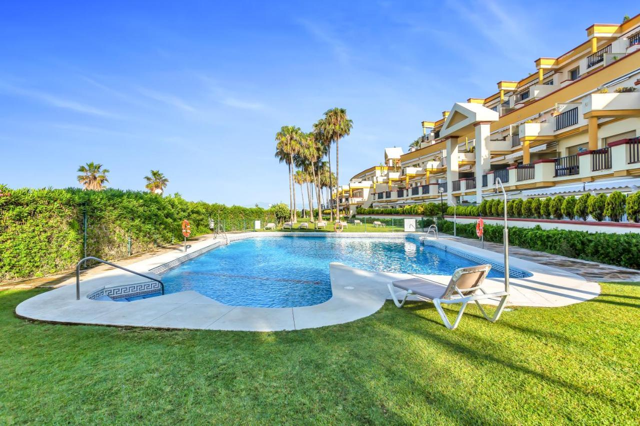 Super2Beachfront Marbella Buitenkant foto
