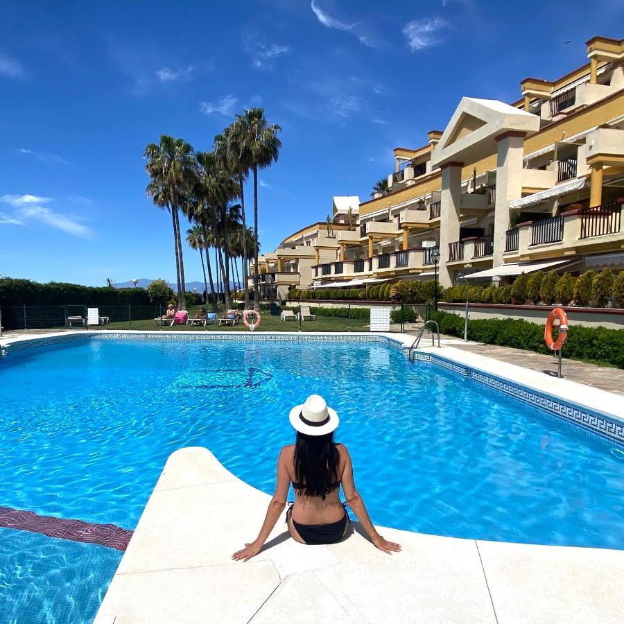 Super2Beachfront Marbella Buitenkant foto
